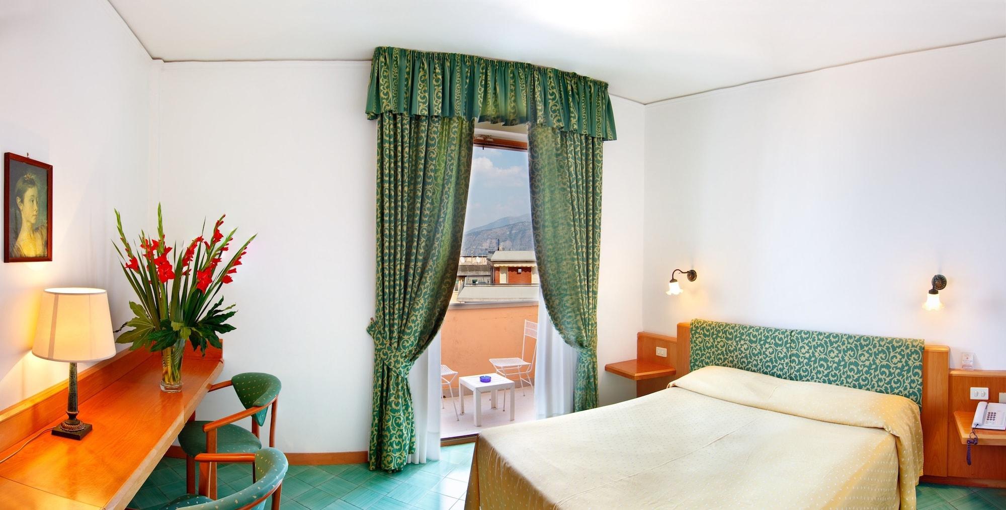 Hotel Villa Maria Sorrente Extérieur photo